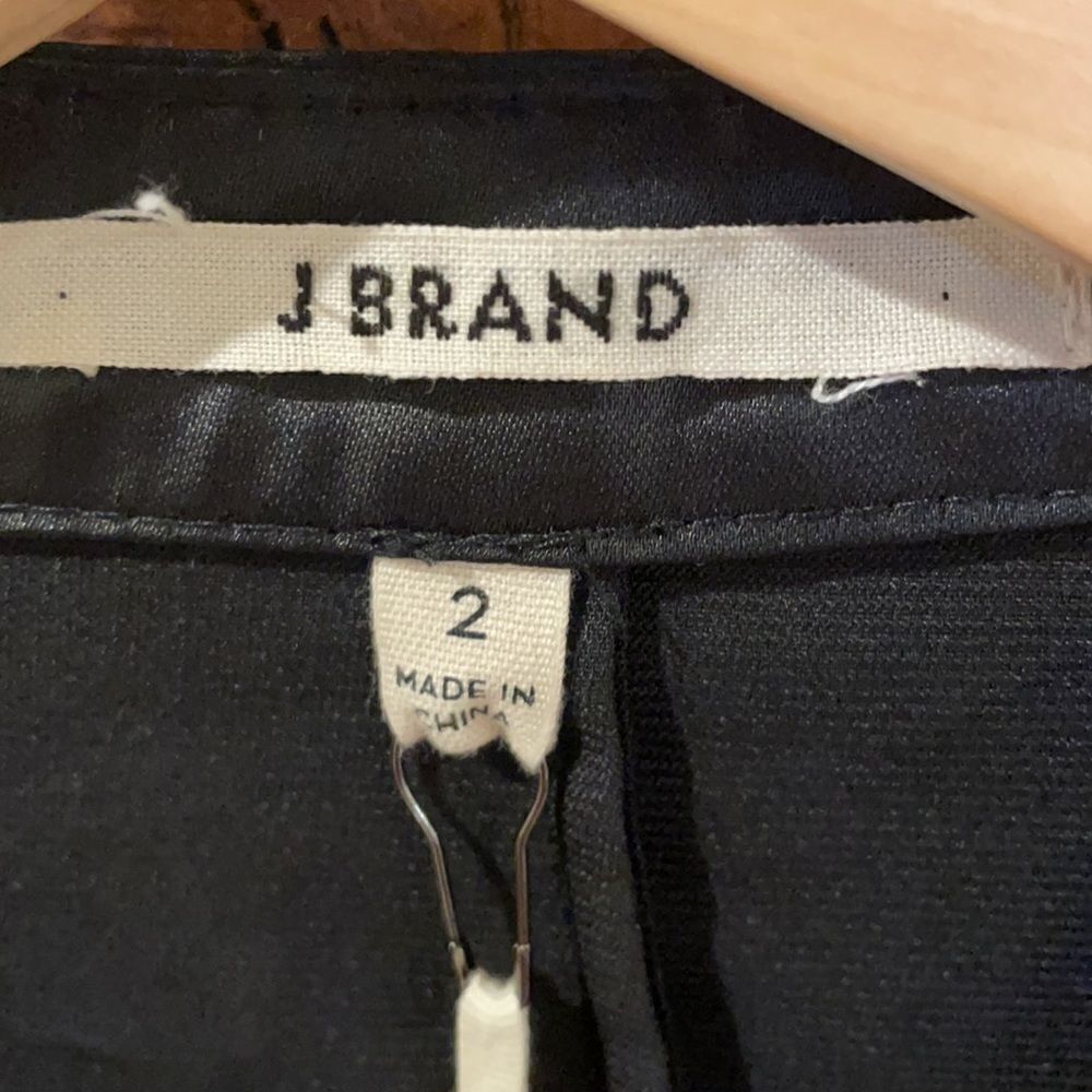 Nwt J Brand olmstead satin jacket. It can be worn as a jacket or a blouse - Picture 4 of 10